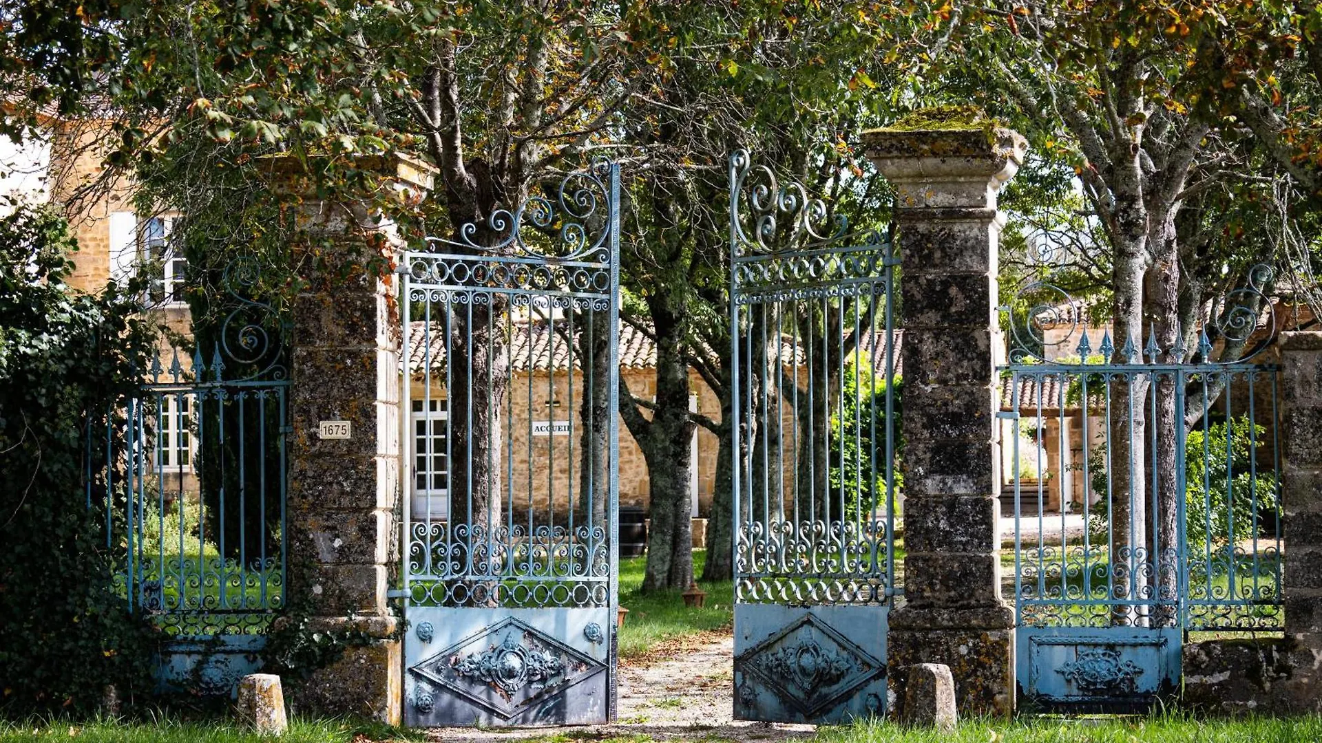 Lodge Chateau La Gineste - Castle And Vineyard Duravel France
