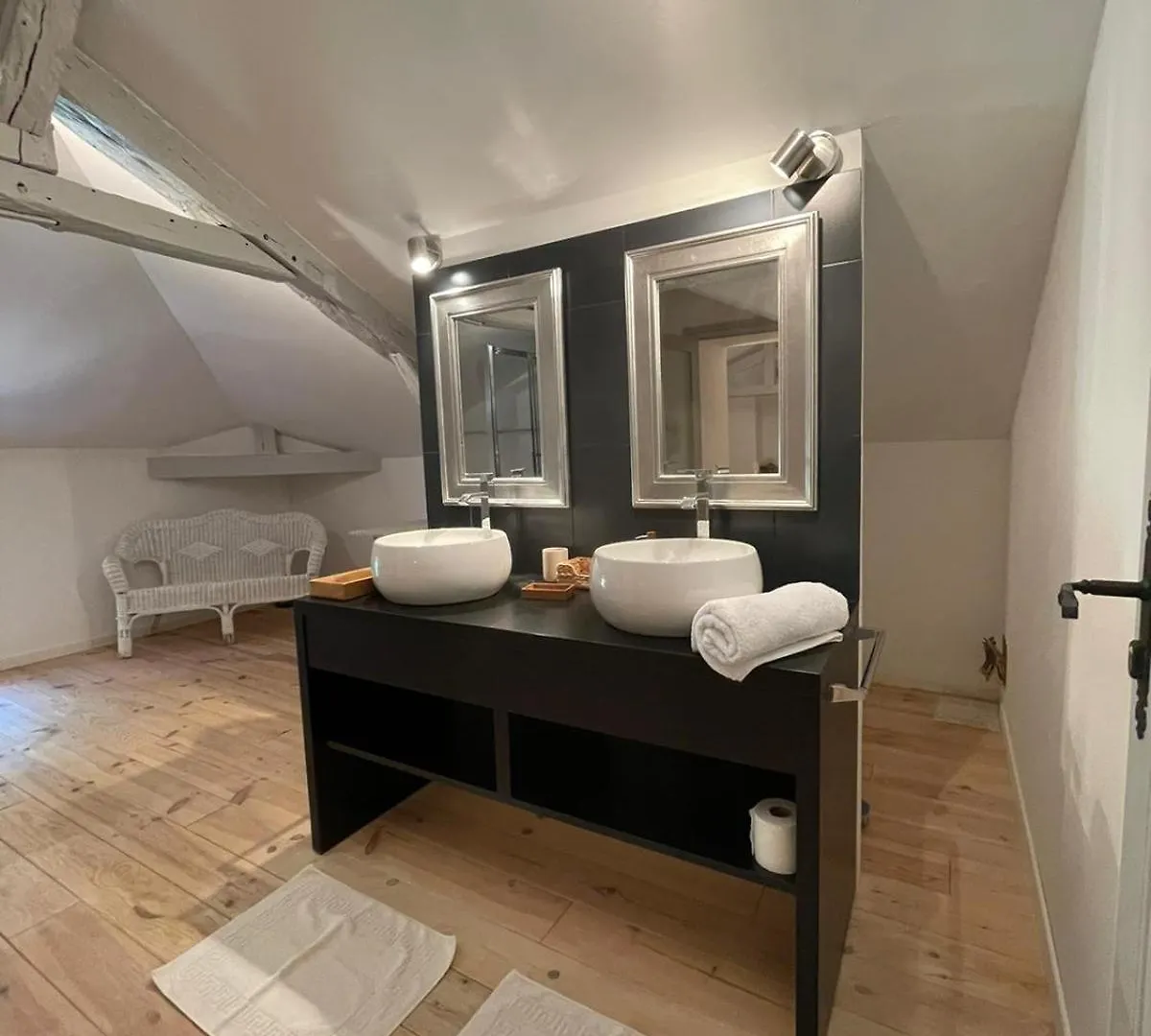 Lodge Chateau La Gineste - Castle And Vineyard Duravel France