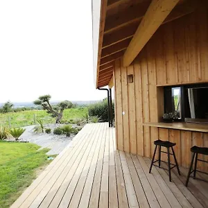  Hébergement de vacances Les Hauts De Rebeillou -