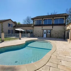  Hébergement de vacances Domaine Rey